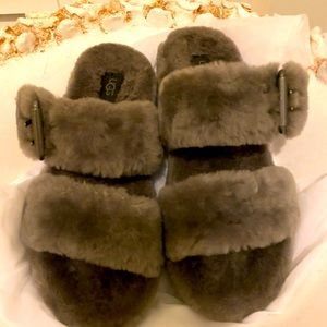 Ugg sandals grey